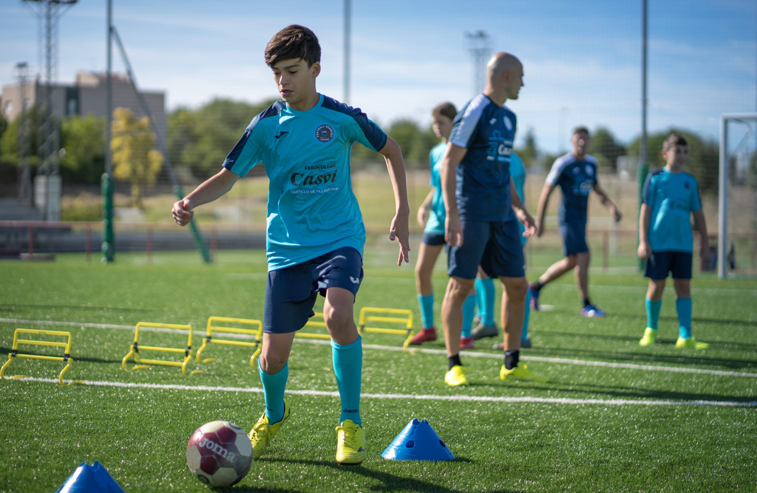 Casvi Football Academy - Technical figure, control and short passing at Casvi Football Academy